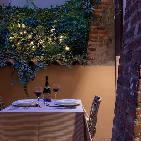 Luxury Suite In The Center I Private Patio & Kitchen Bologna Ngoại thất bức ảnh