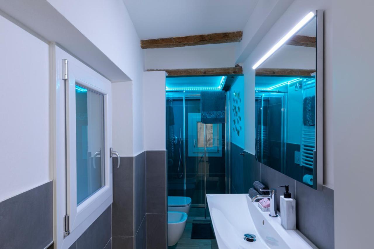 Luxury Suite In The Center I Private Patio & Kitchen Bologna Ngoại thất bức ảnh